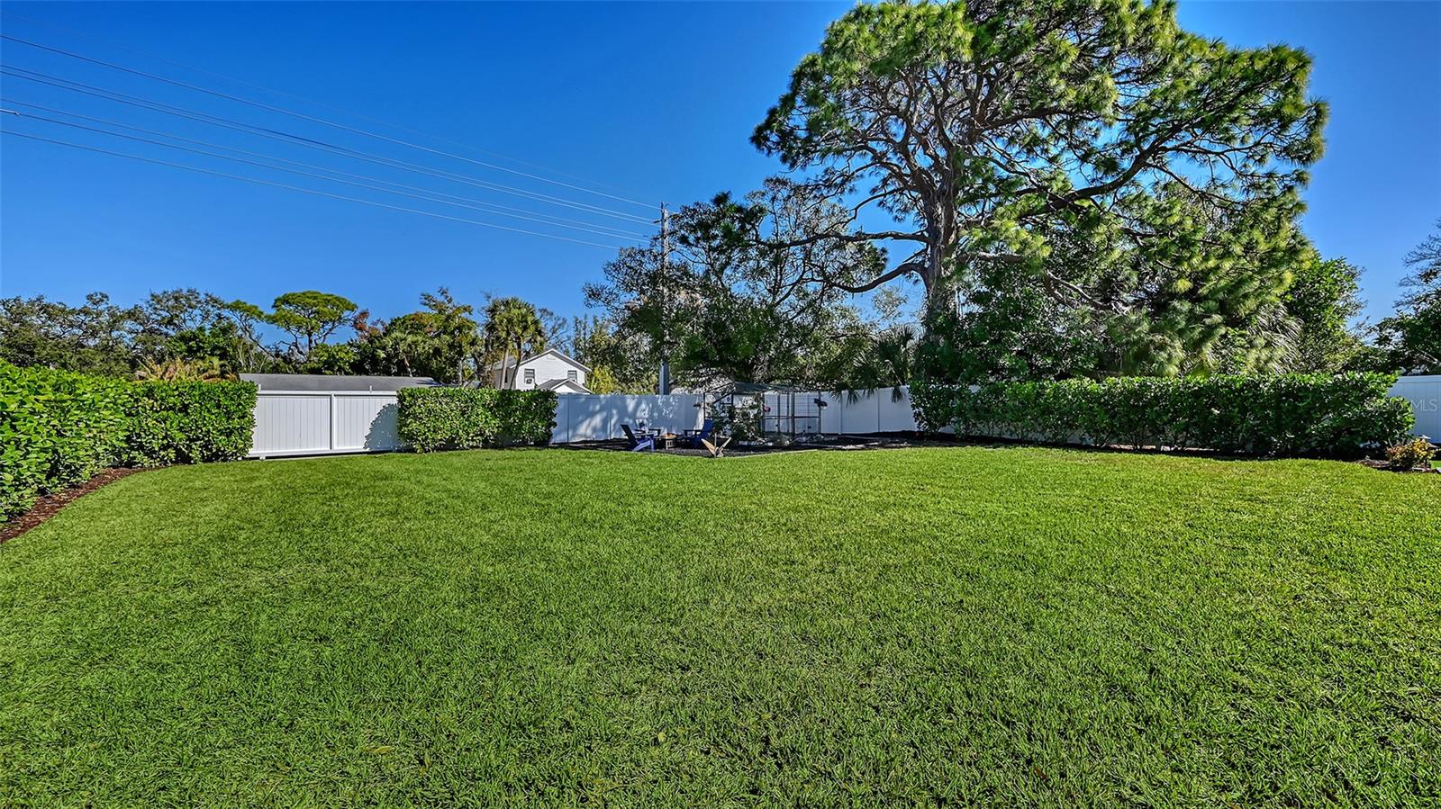 2215 DATURA ST