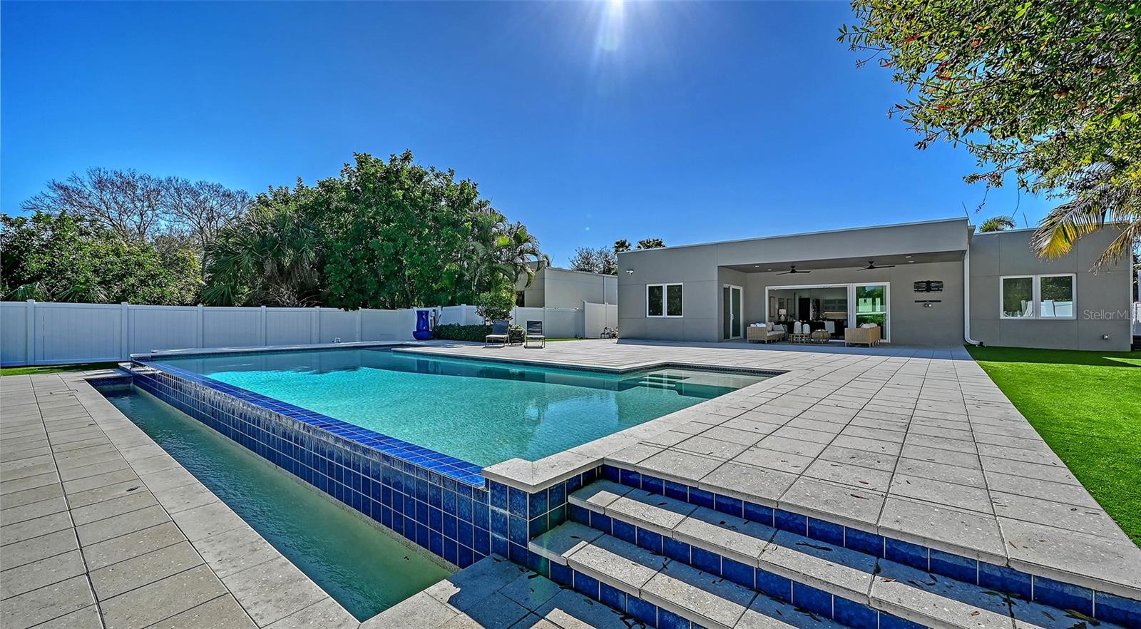 2215 DATURA ST
