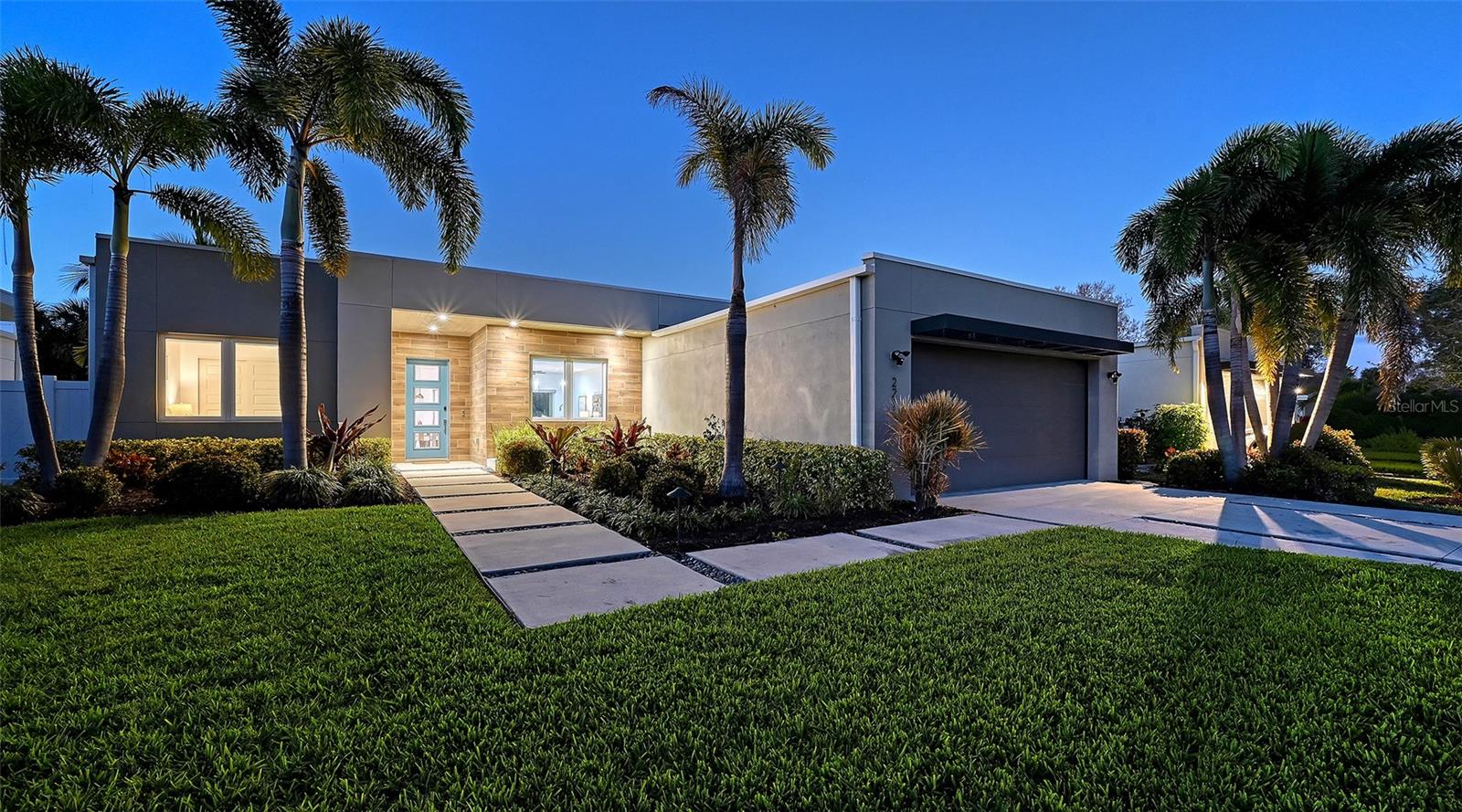 2215 DATURA ST