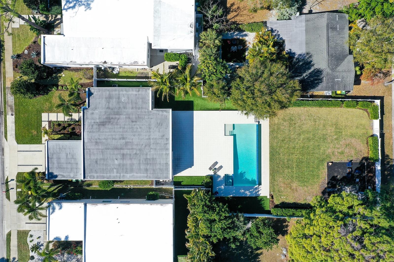 2215 DATURA ST