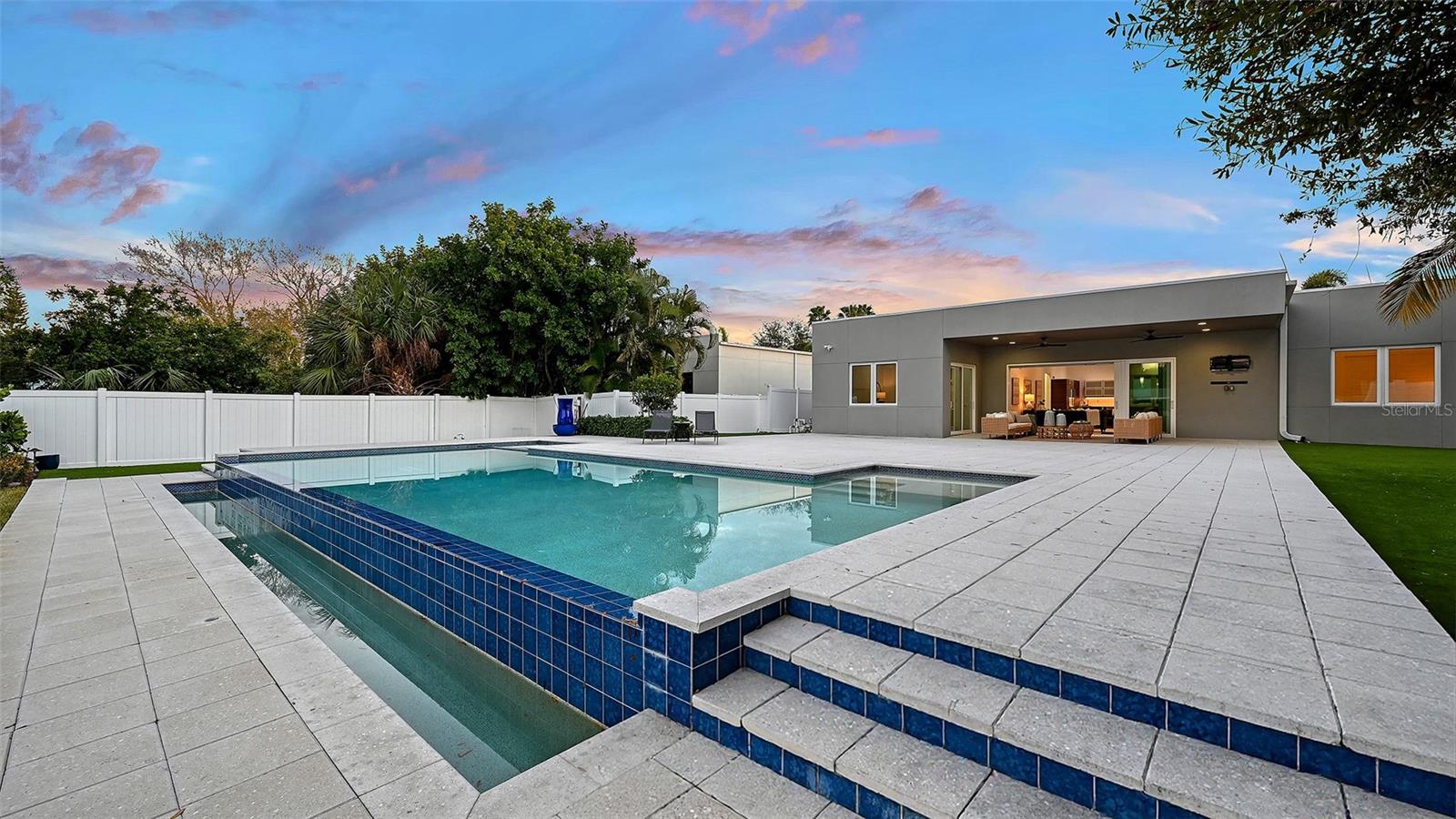 2215 DATURA ST