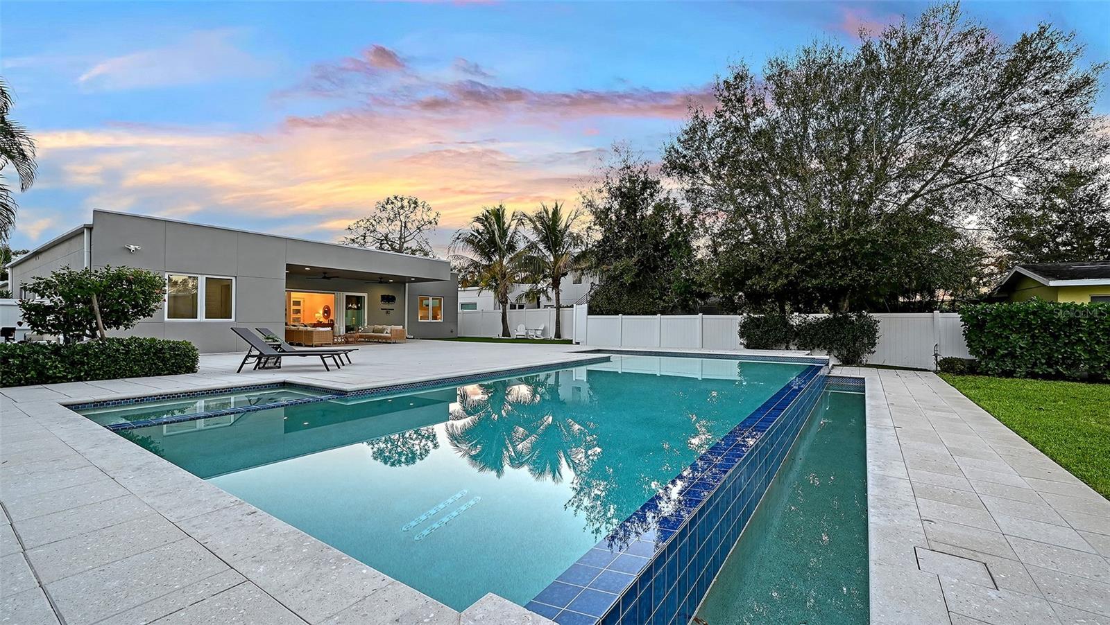 2215 DATURA ST