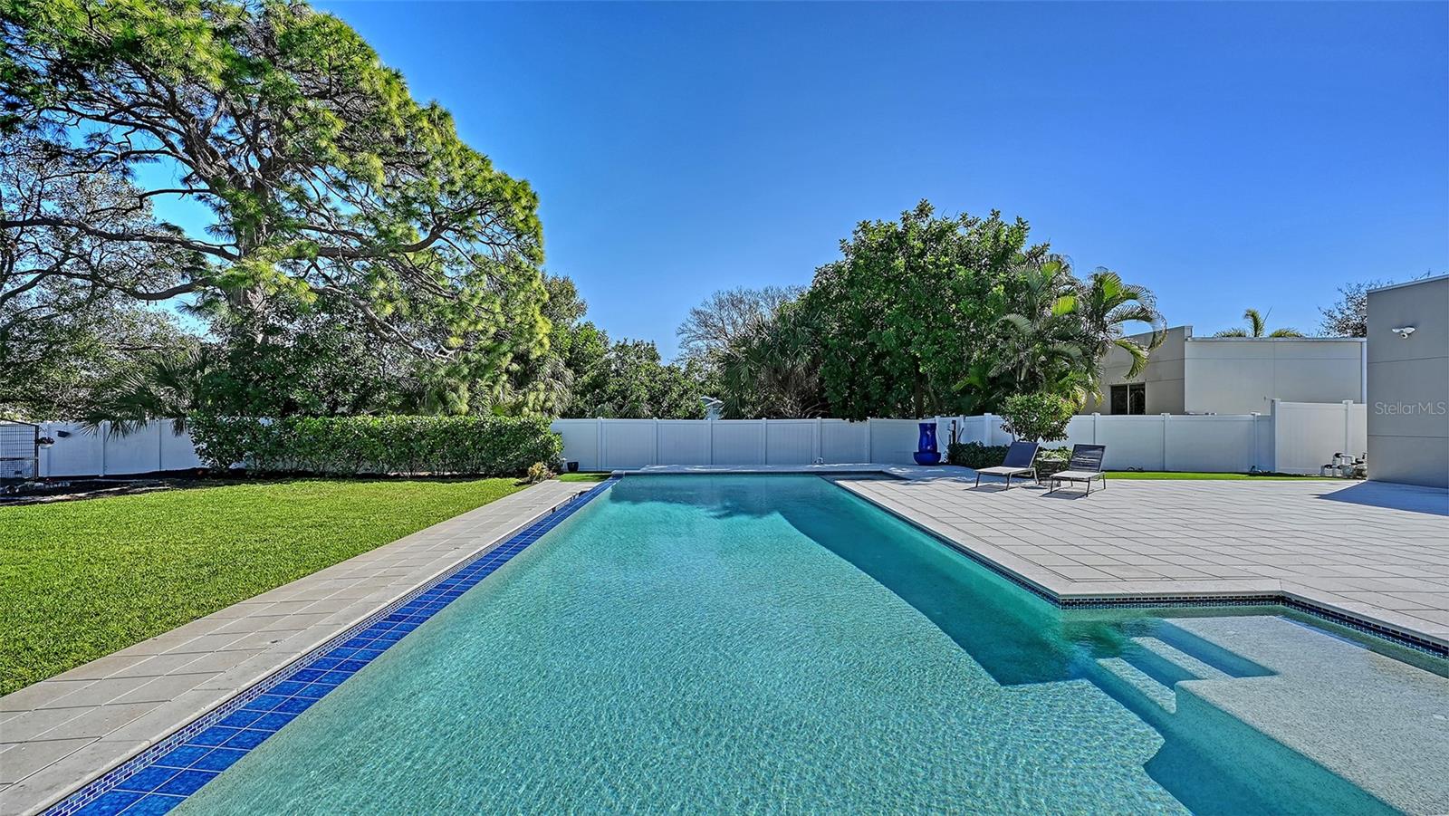 2215 DATURA ST