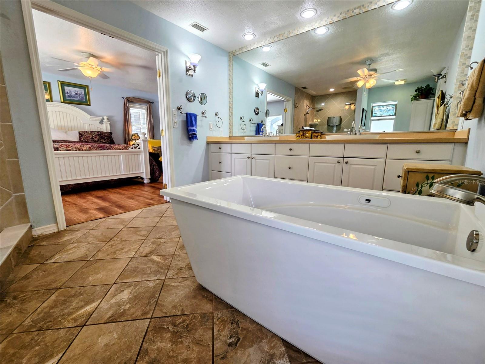 7610 SADDLE CREEK TRL