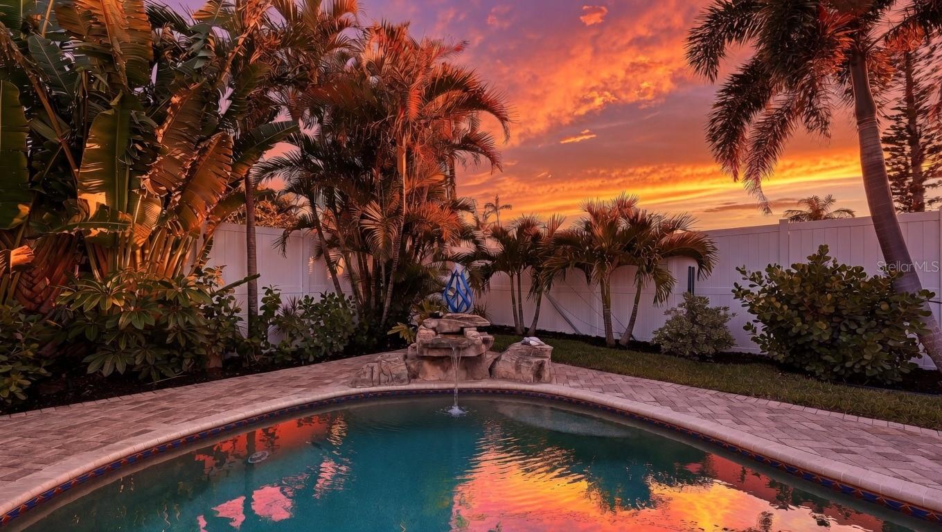 7137 WESTMORELAND DR