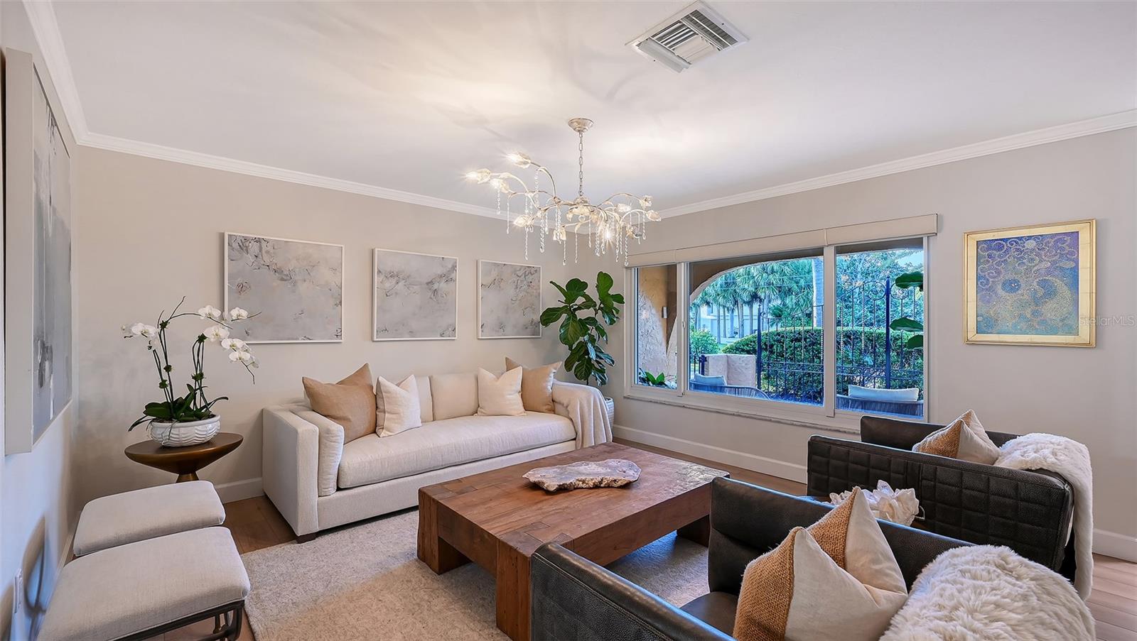 7137 WESTMORELAND DR