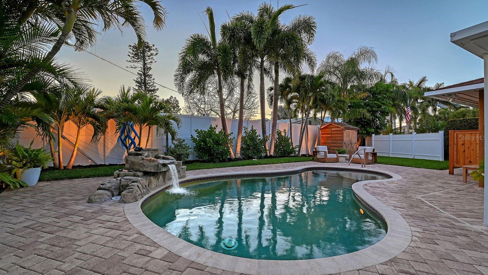 7137 WESTMORELAND DR