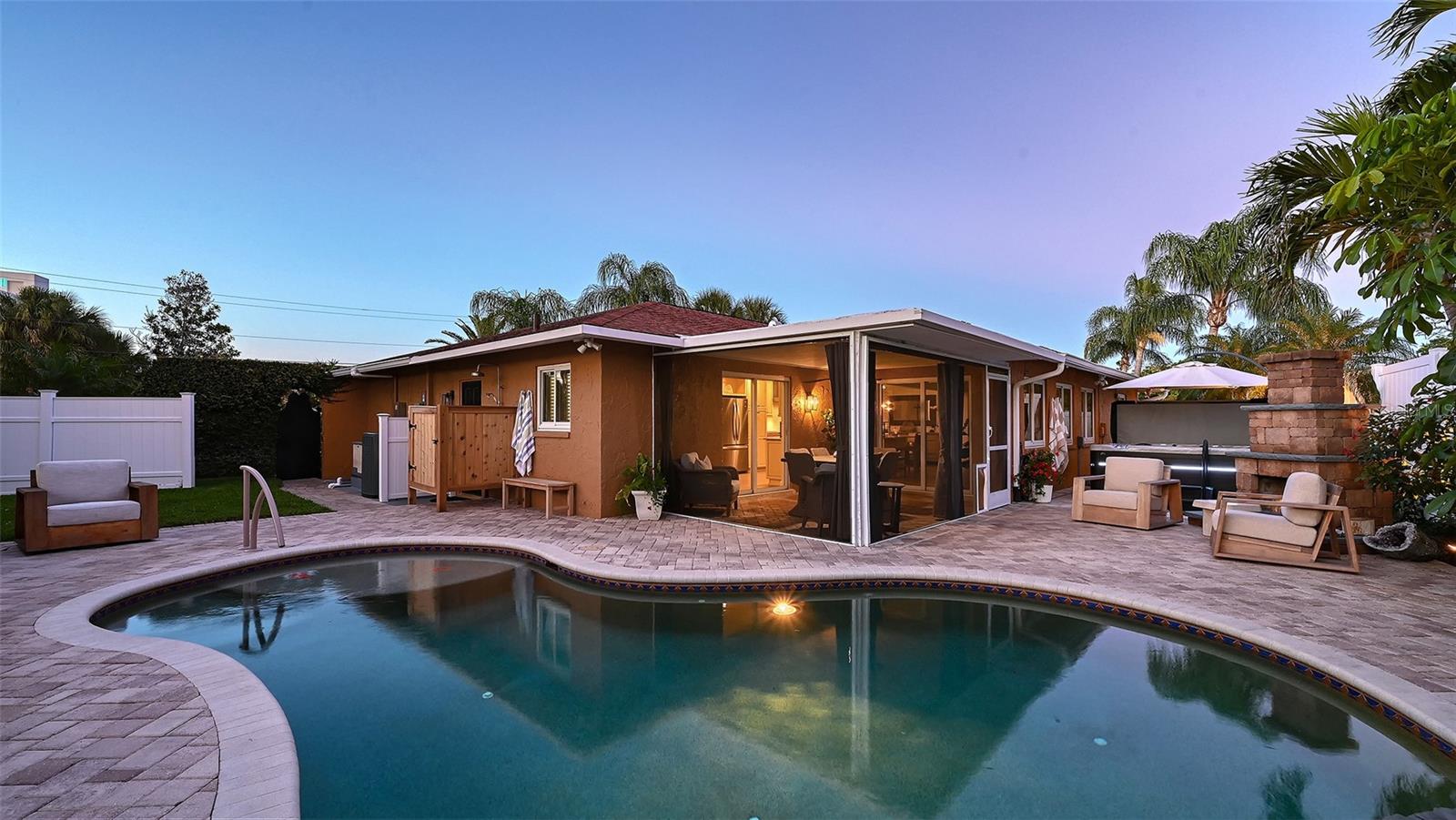 7137 WESTMORELAND DR