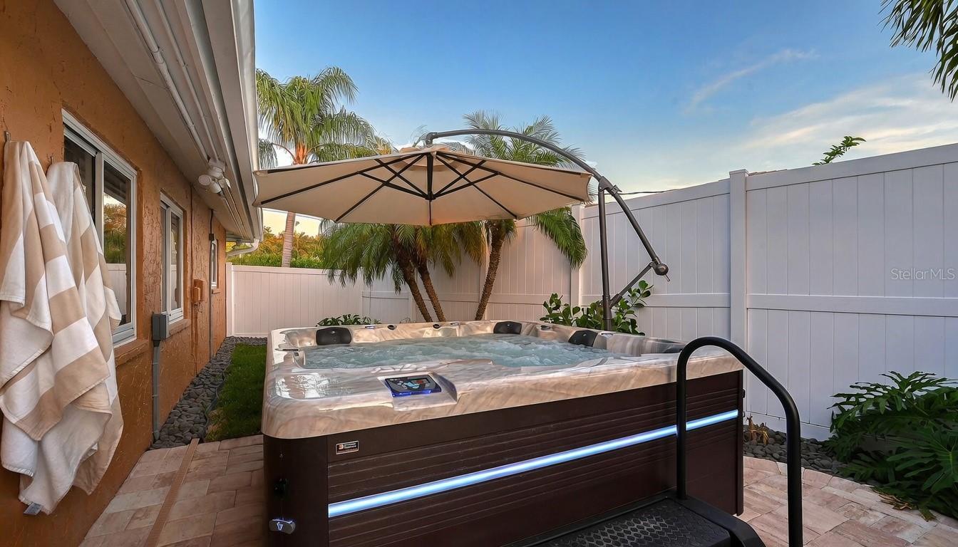 7137 WESTMORELAND DR