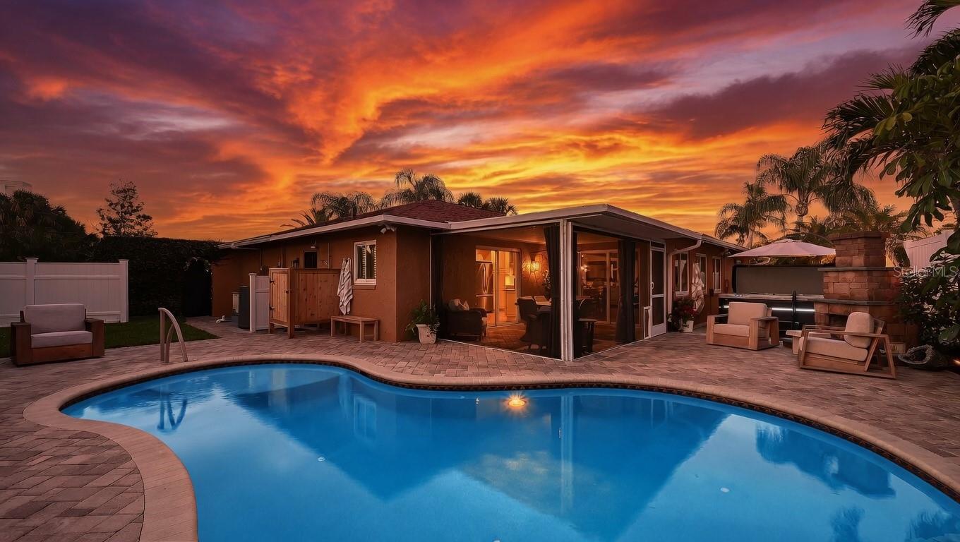 7137 WESTMORELAND DR