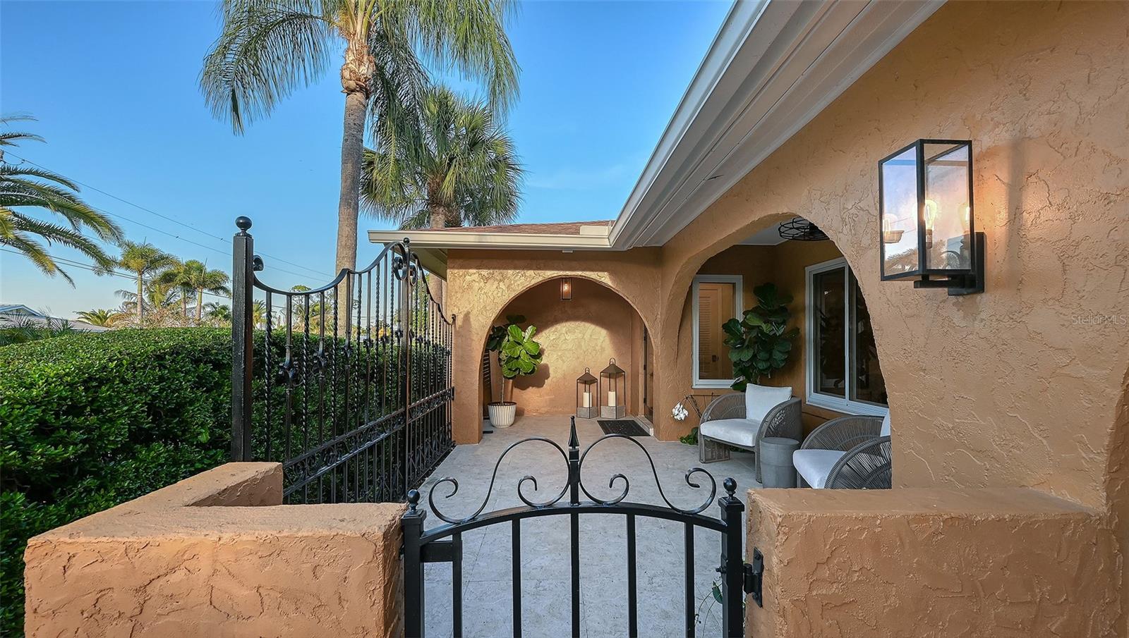 7137 WESTMORELAND DR