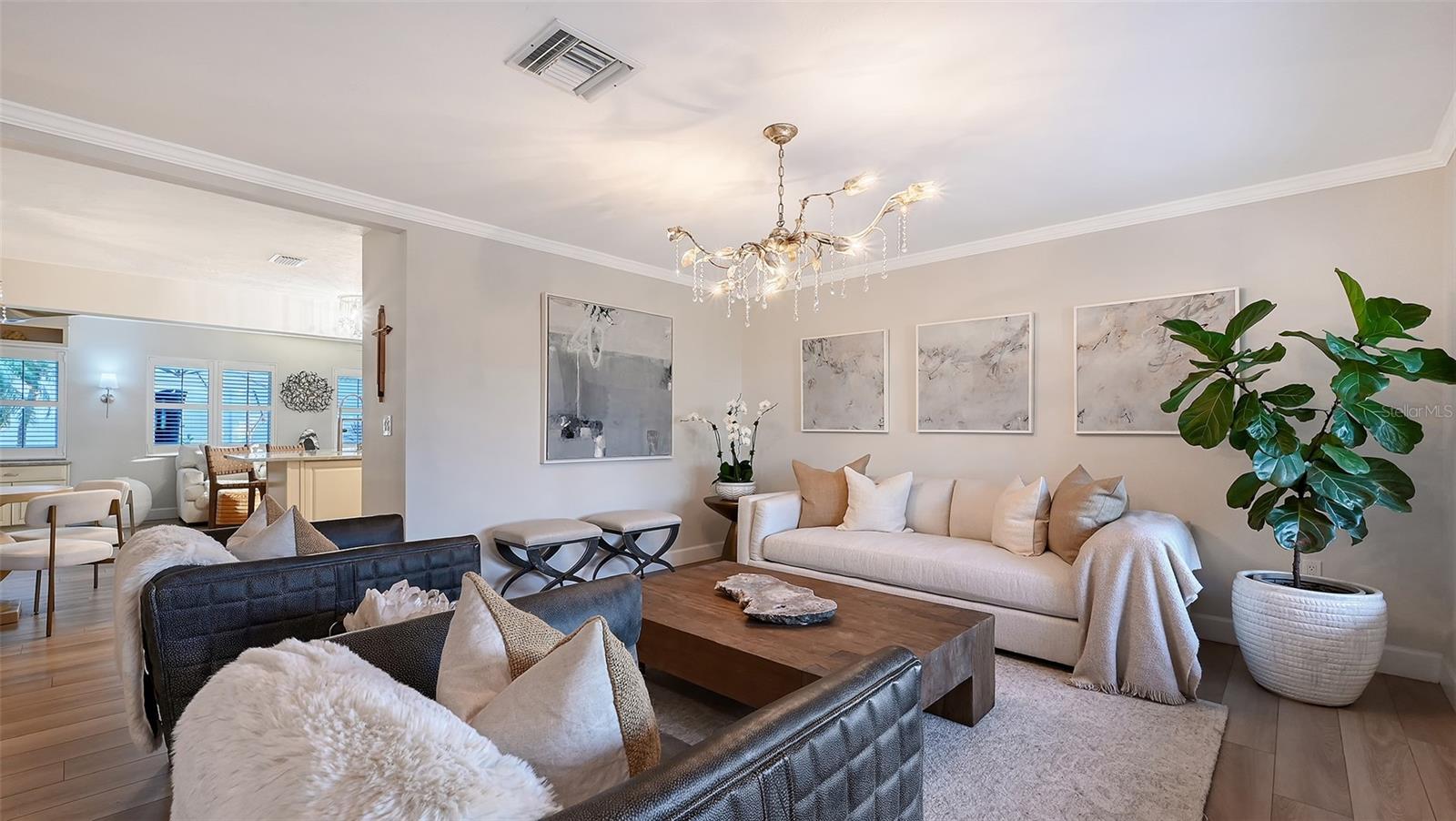 7137 WESTMORELAND DR