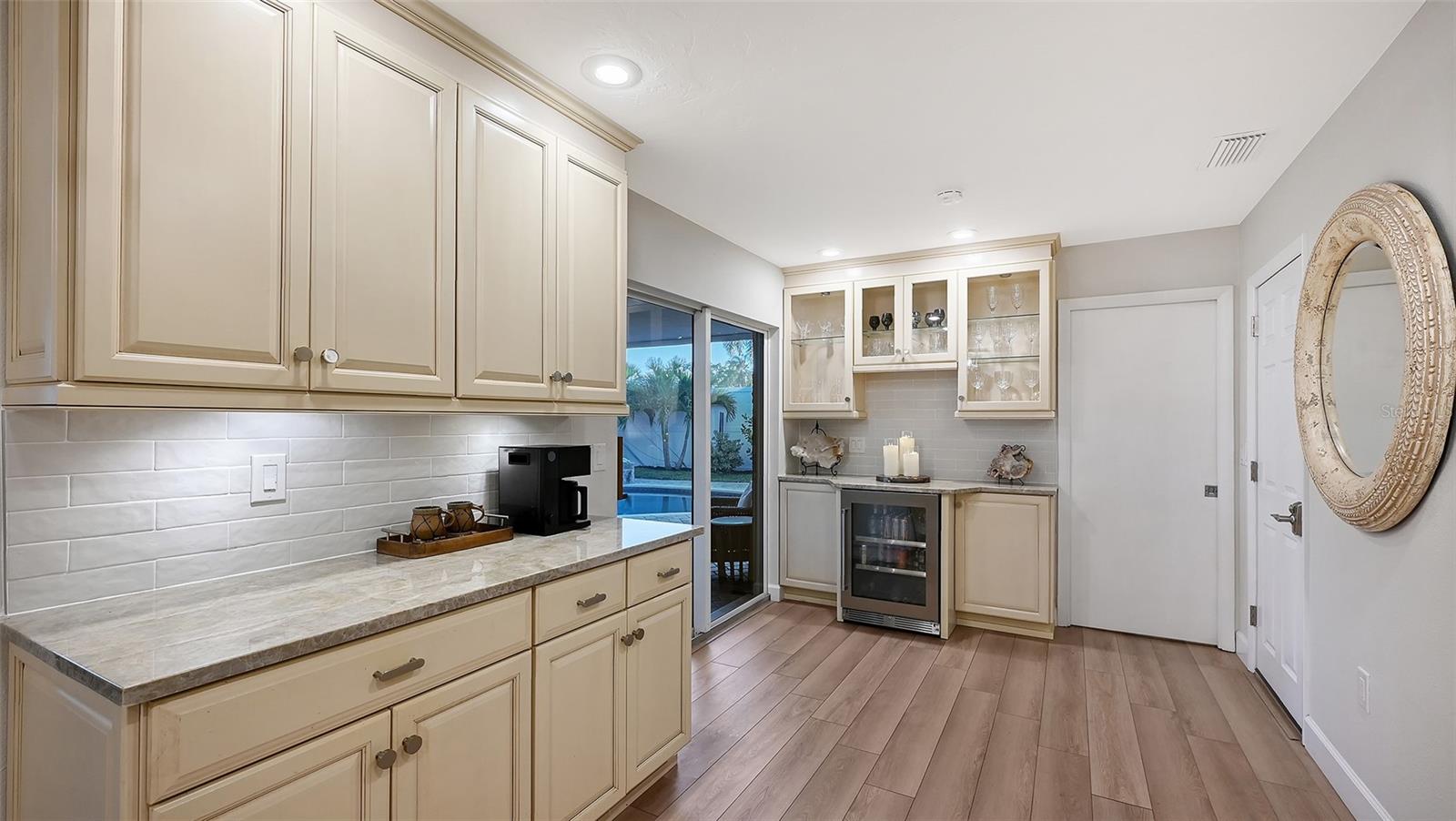 7137 WESTMORELAND DR