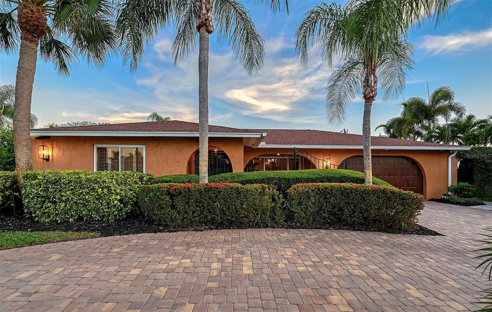 7137 WESTMORELAND DR