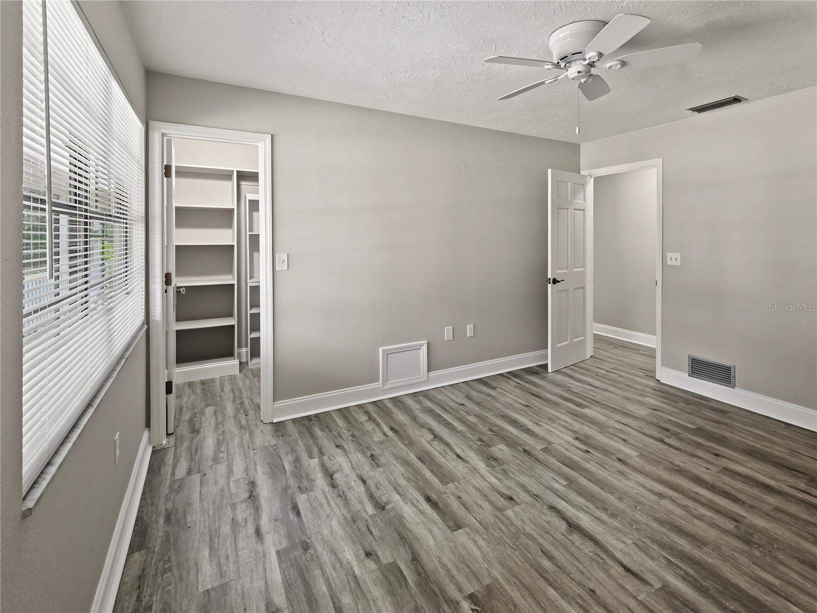 4598 CACTUS AVE