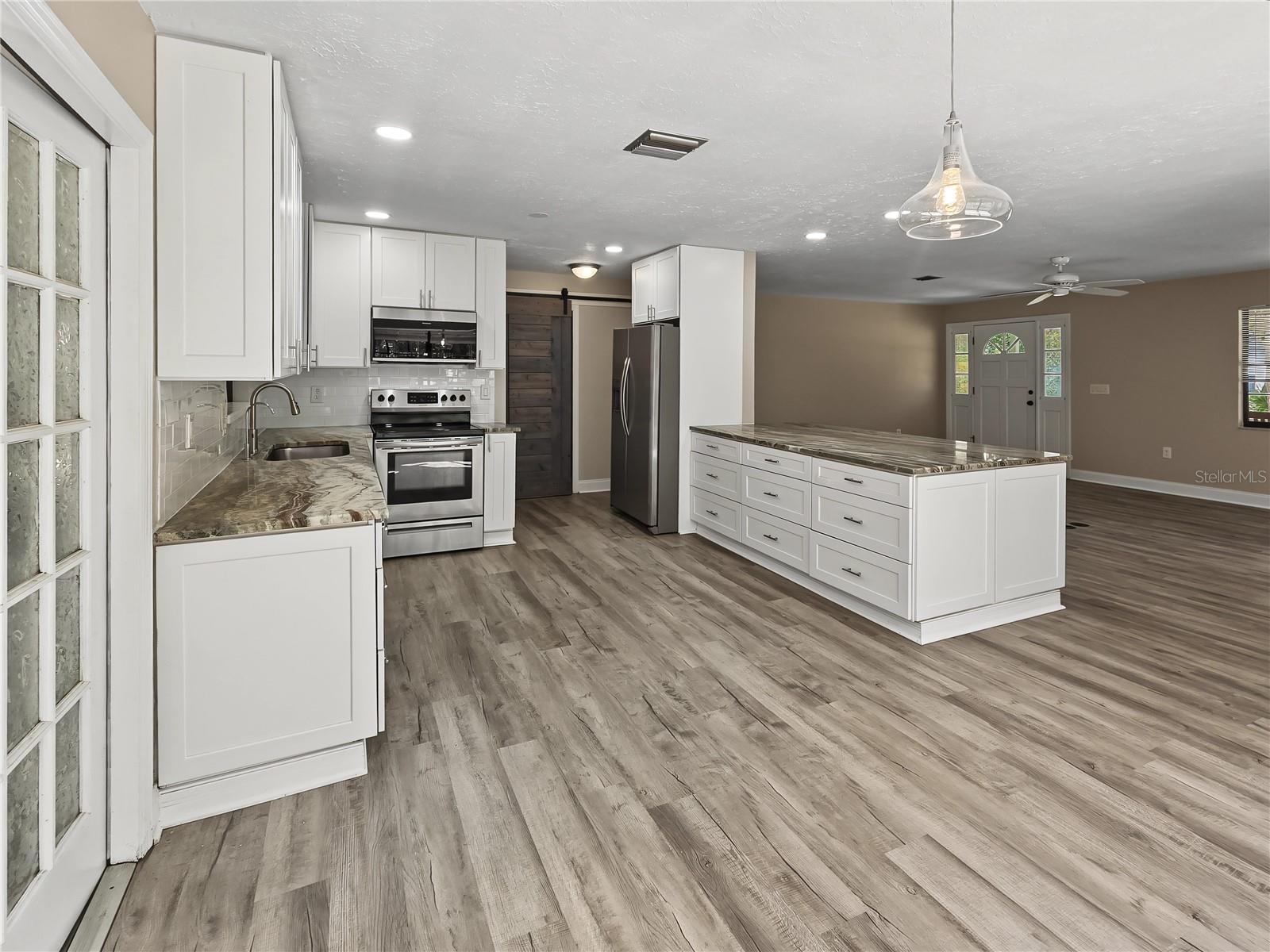 4598 CACTUS AVE