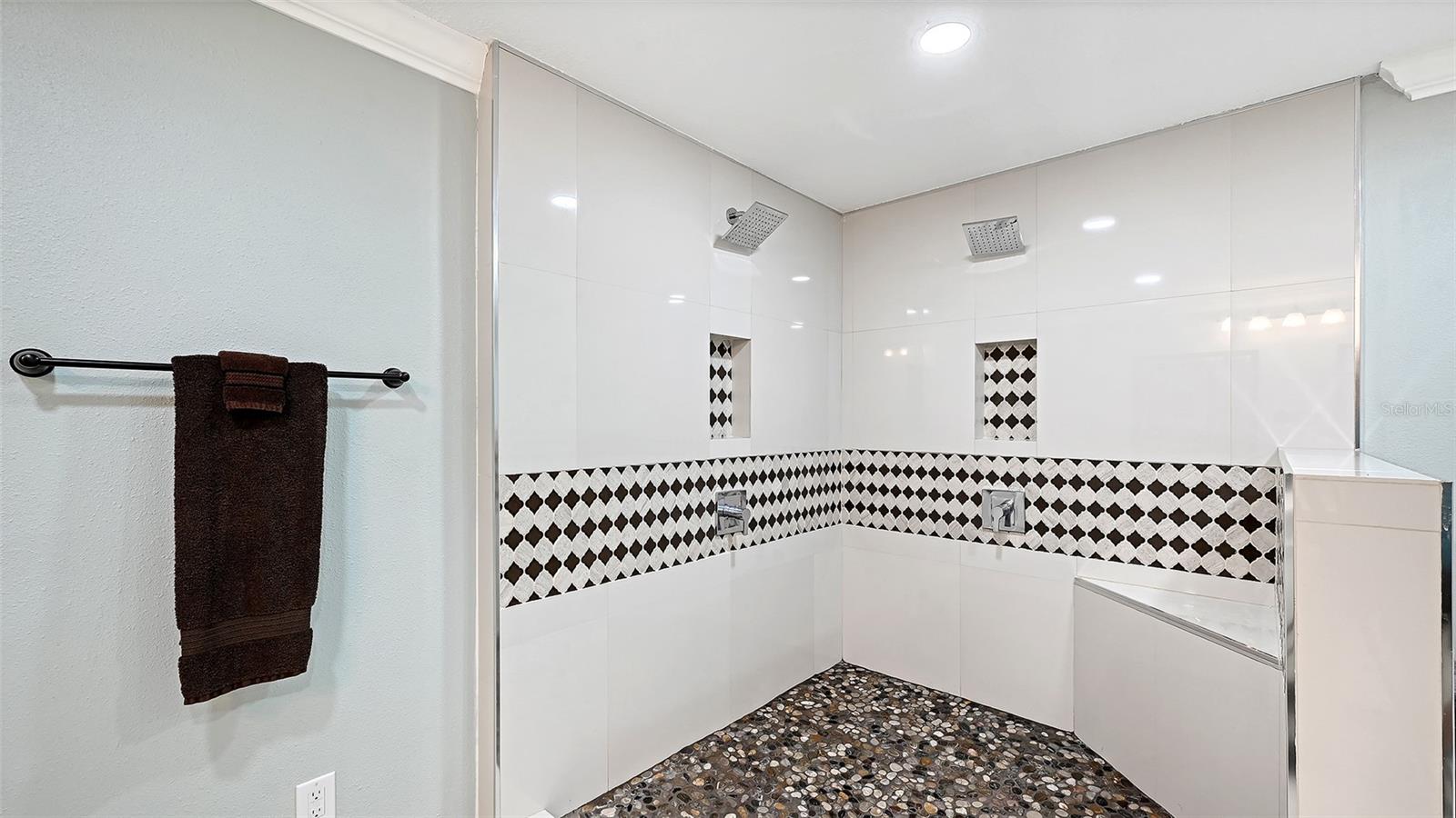 19005 69TH AVE E
