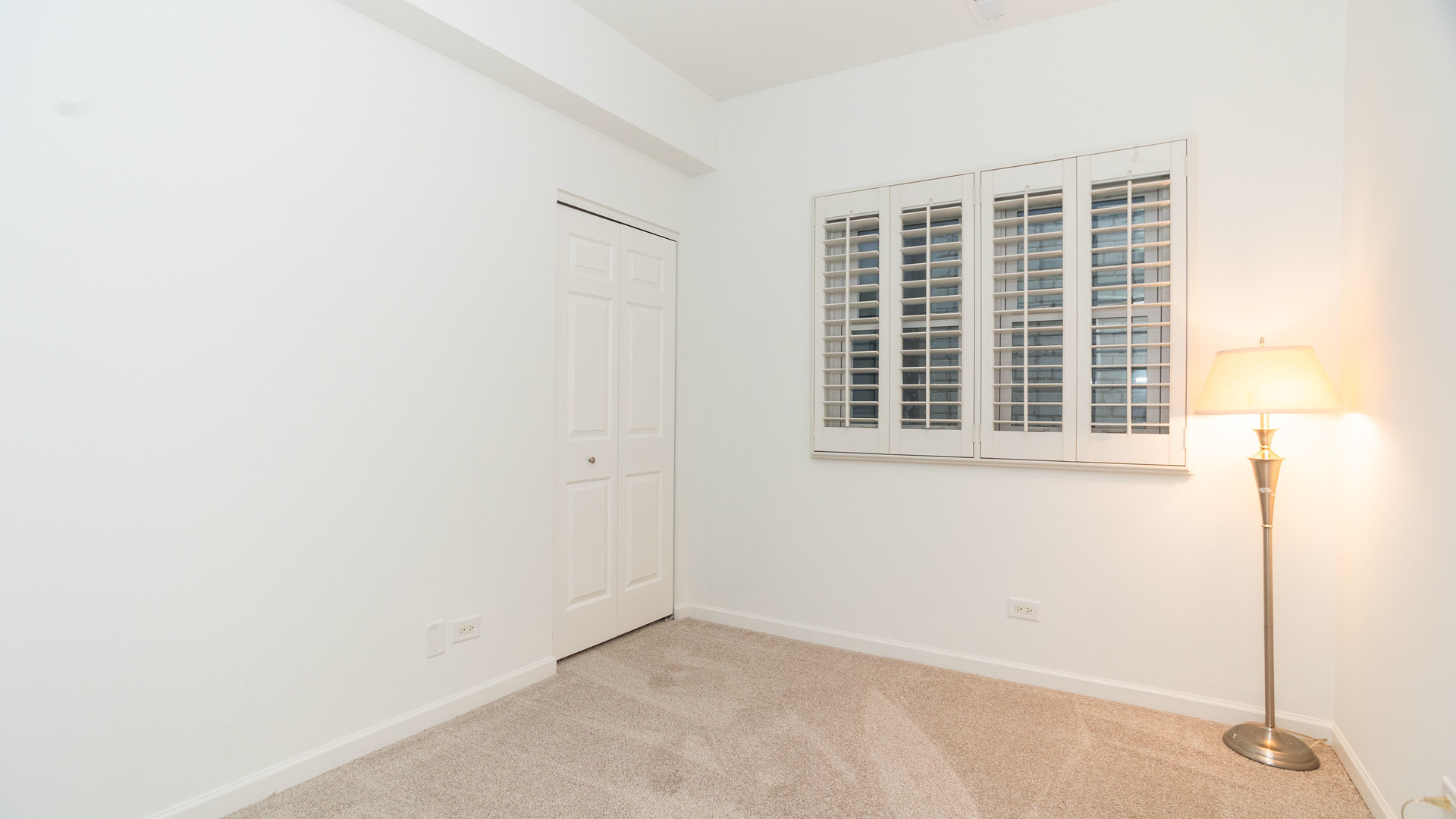 436 W Belmont Avenue Unit: 401