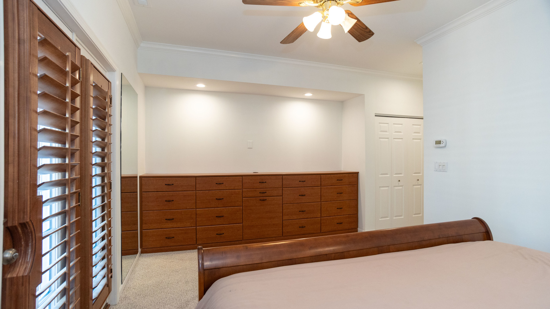 436 W Belmont Avenue Unit: 401