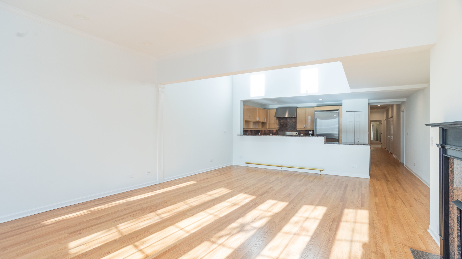 436 W Belmont Avenue Unit: 401