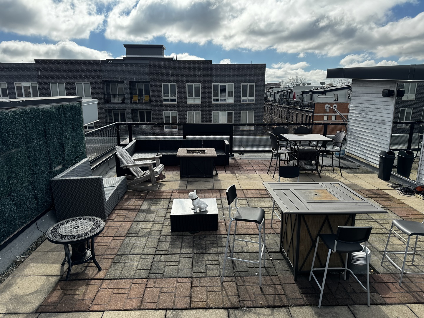 2224 W Madison Street Unit: 302