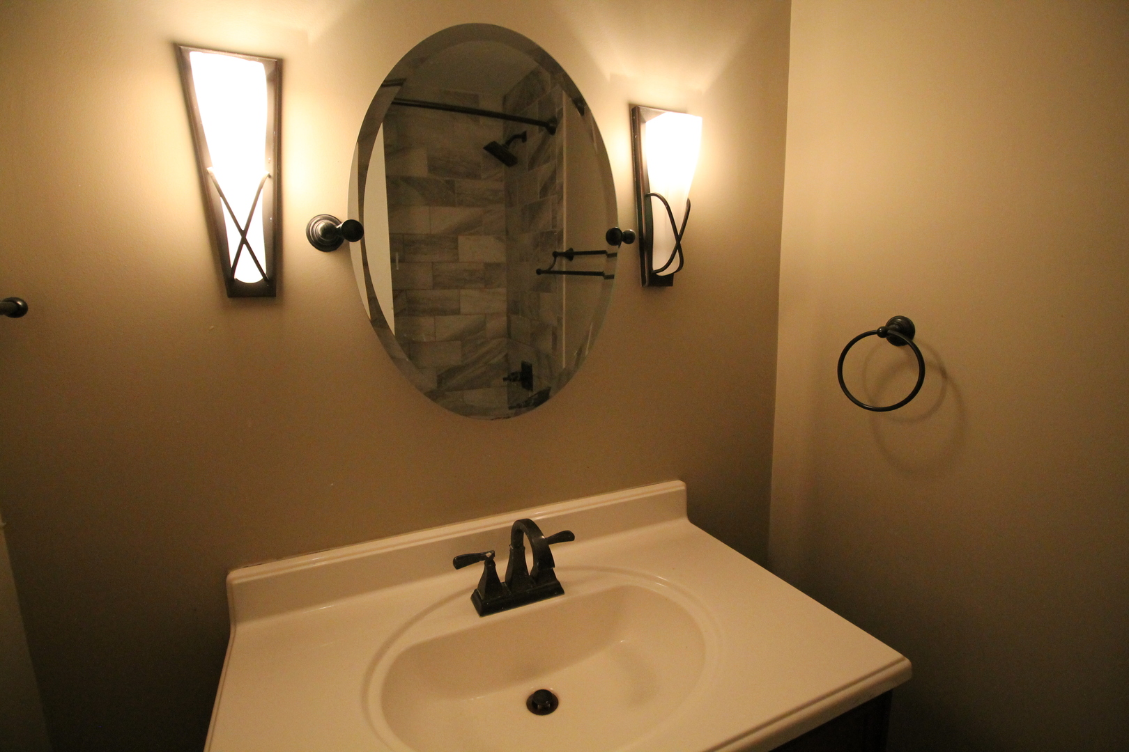 233 E Erie Street Unit: 2009