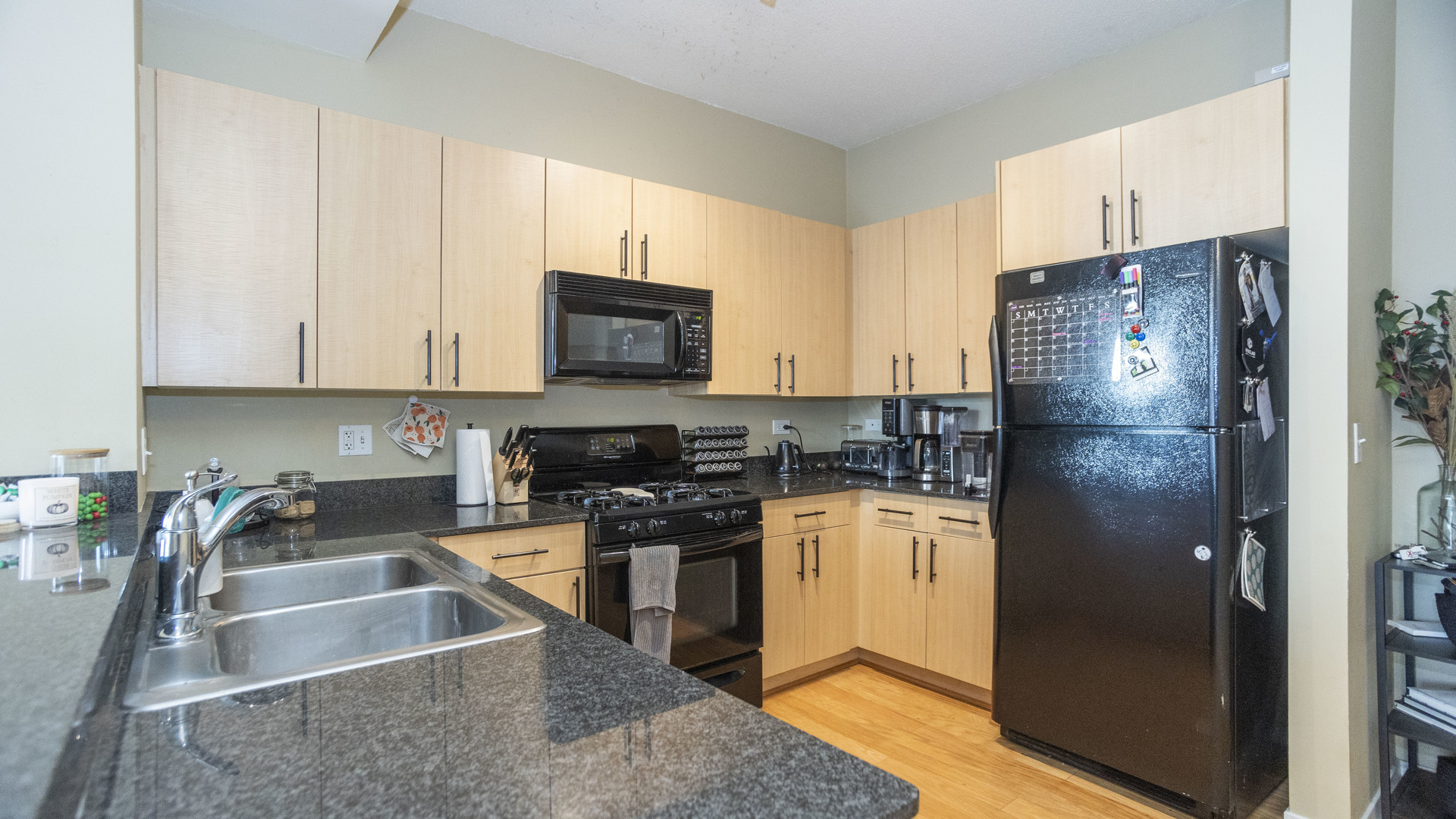 1546 N Orleans Street Unit: 601