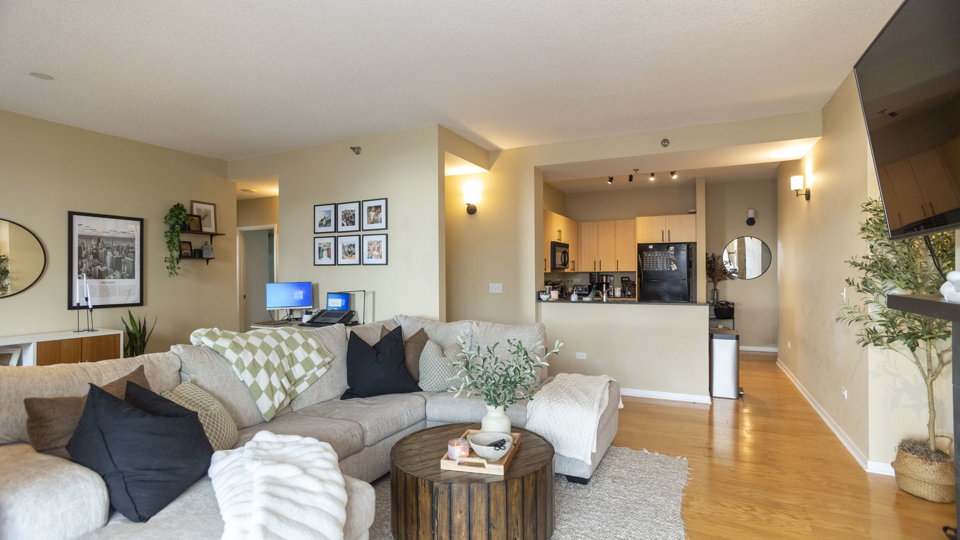 1546 N Orleans Street Unit: 601