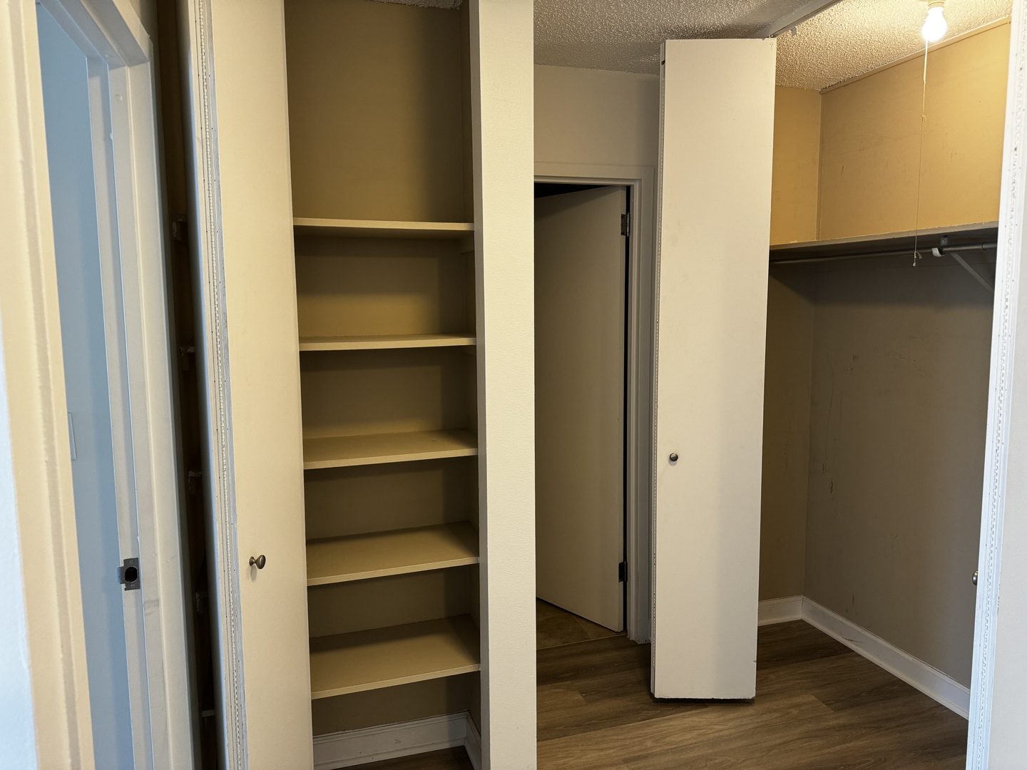 10 E ONTARIO Street Unit: 1903