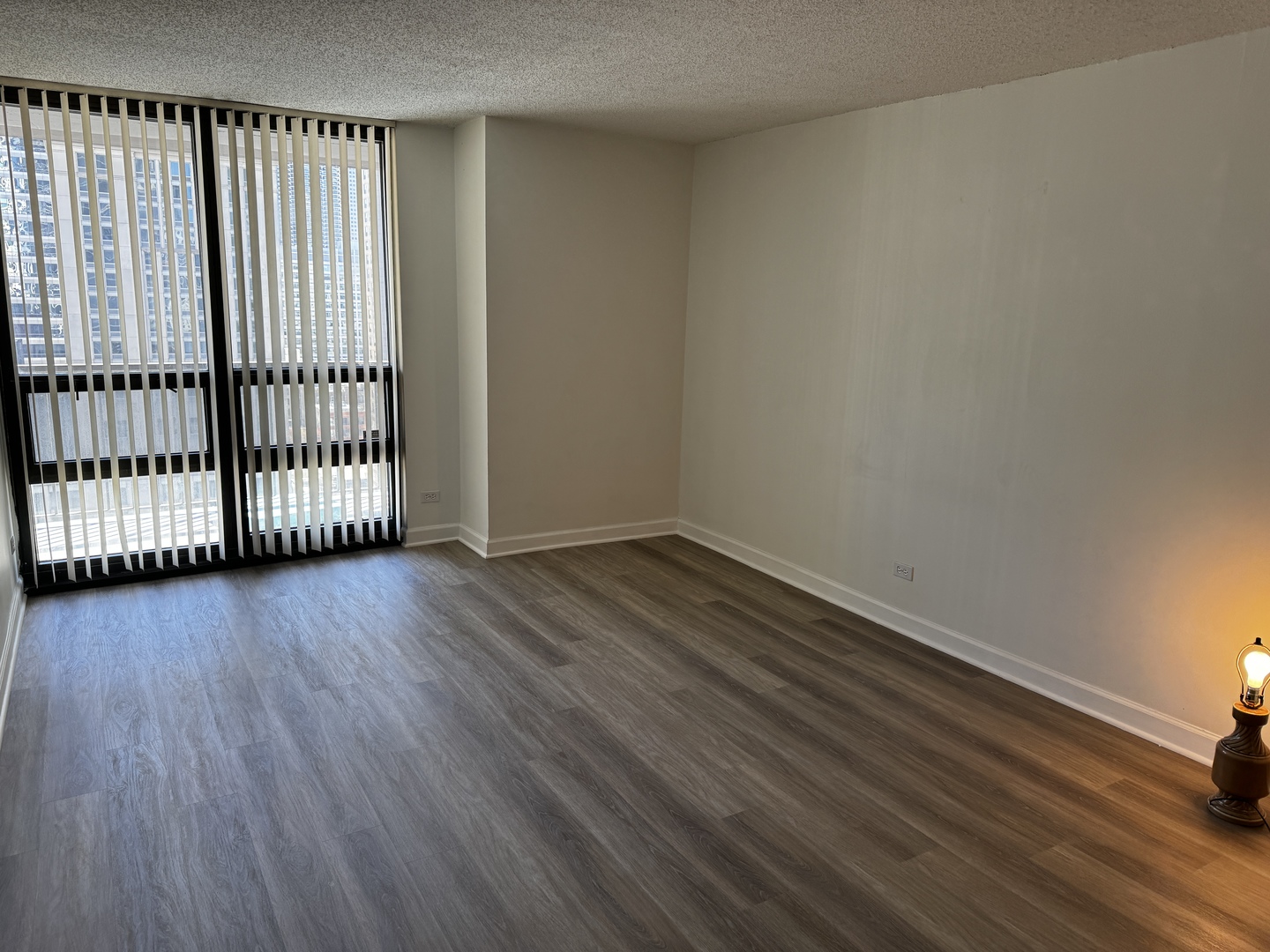 10 E ONTARIO Street Unit: 1903