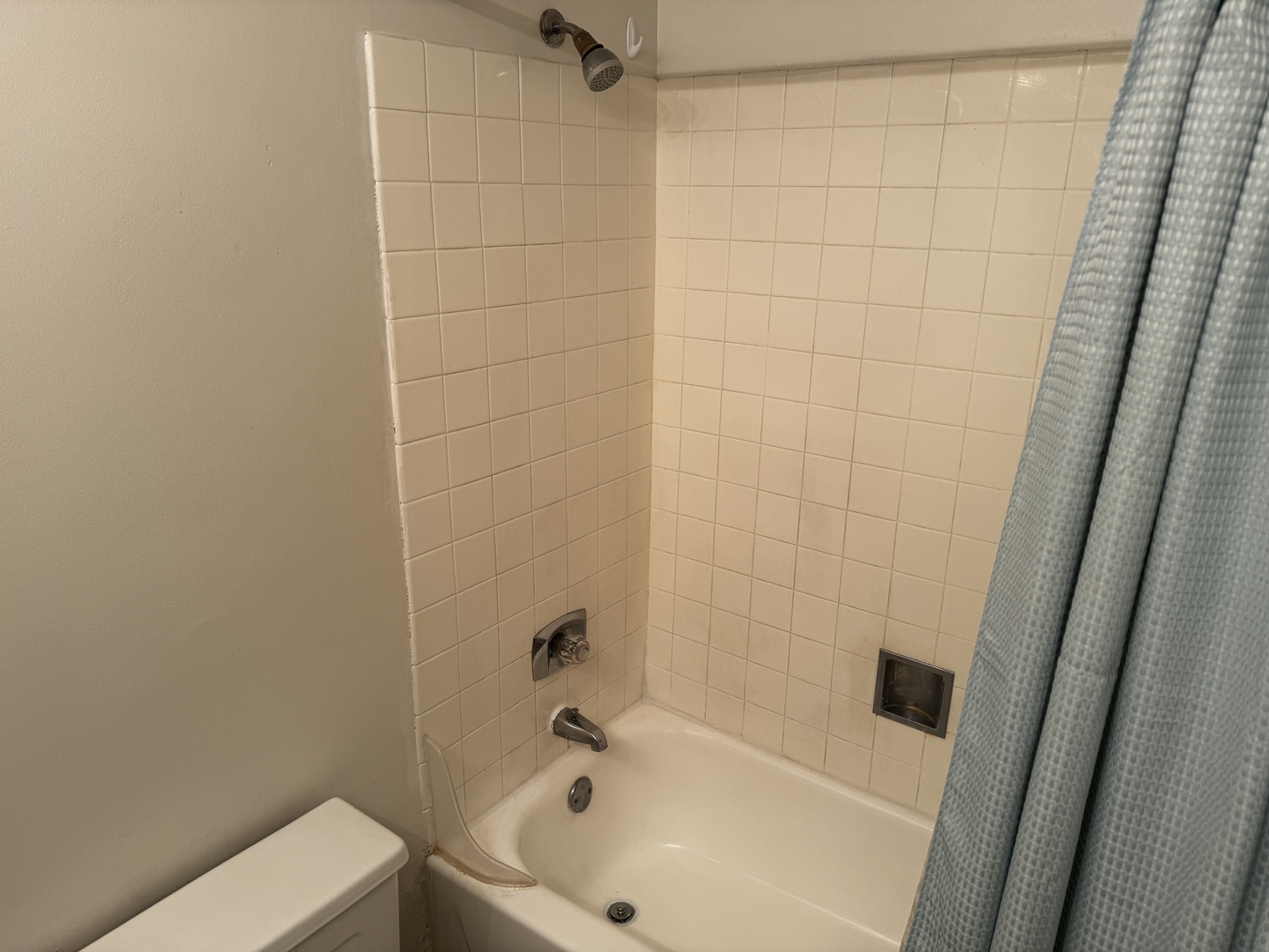 10 E ONTARIO Street Unit: 1903