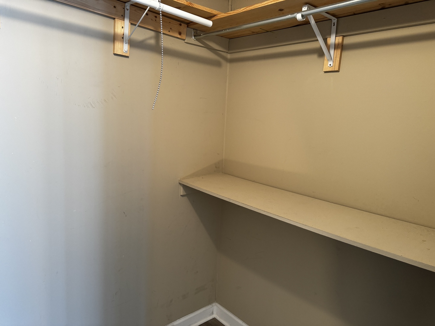 10 E ONTARIO Street Unit: 1903