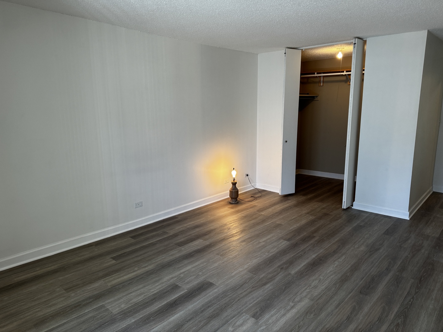10 E ONTARIO Street Unit: 1903