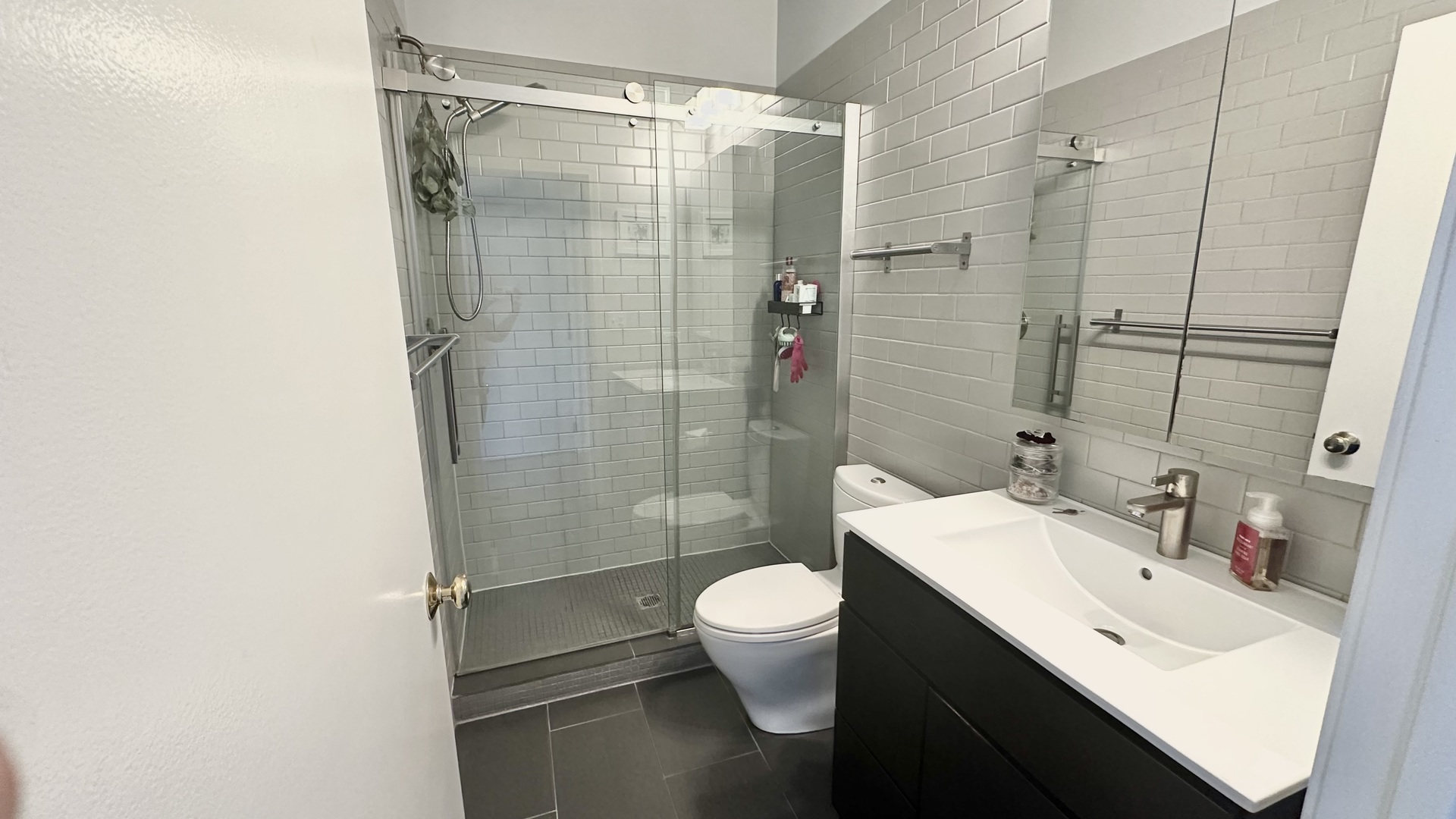 3516 N Sheffield Avenue Unit: 1FS