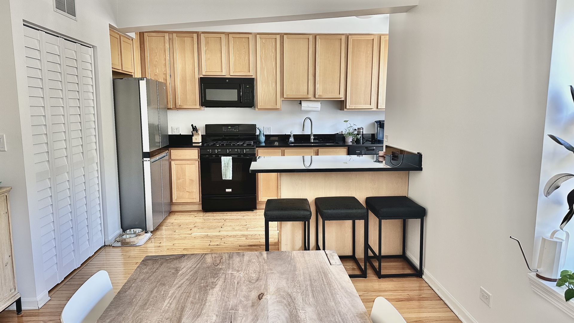 3516 N Sheffield Avenue Unit: 1FS