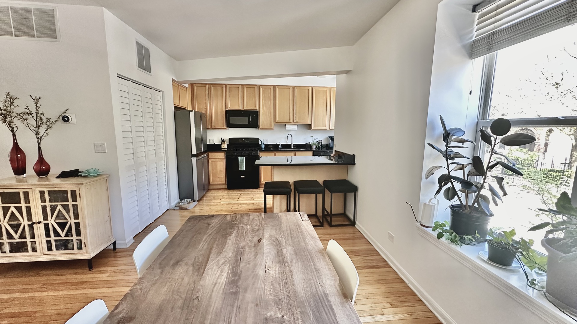 3516 N Sheffield Avenue Unit: 1FS