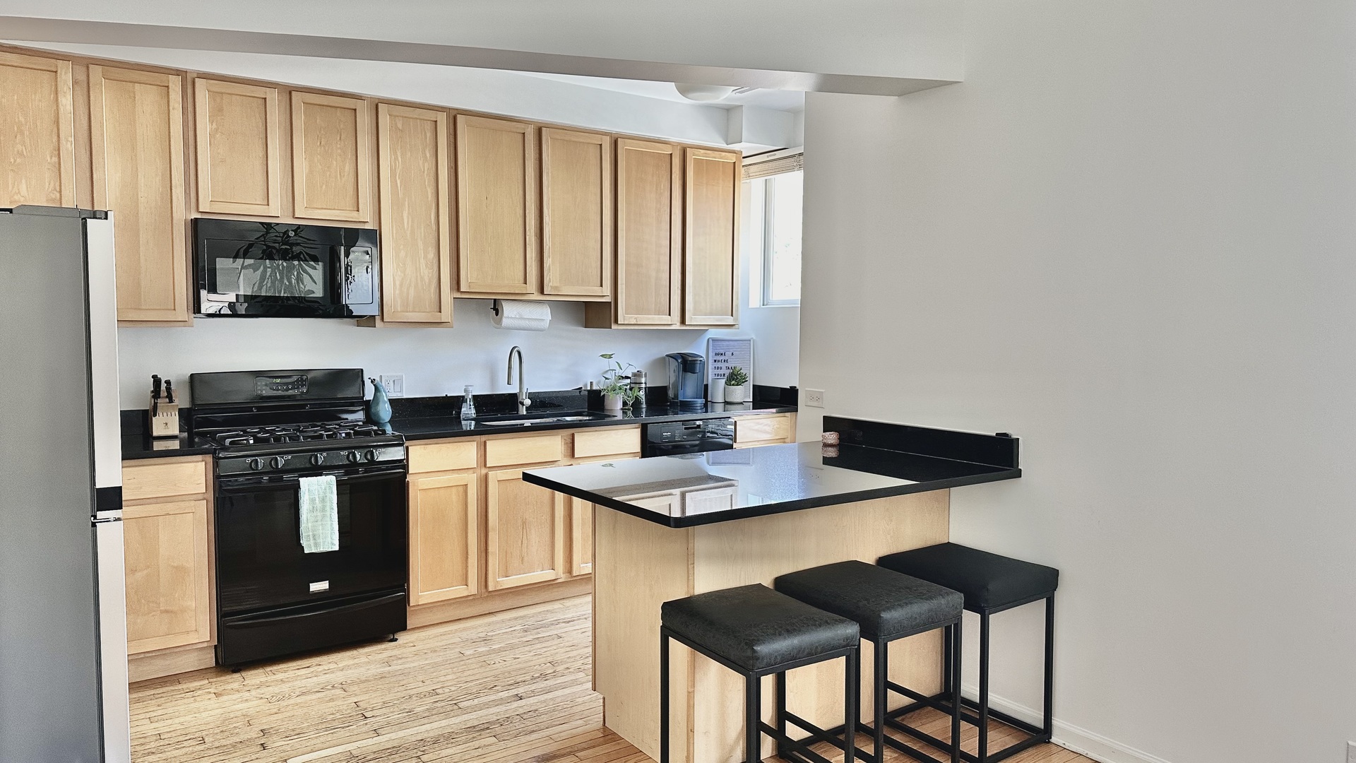 3516 N Sheffield Avenue Unit: 1FS