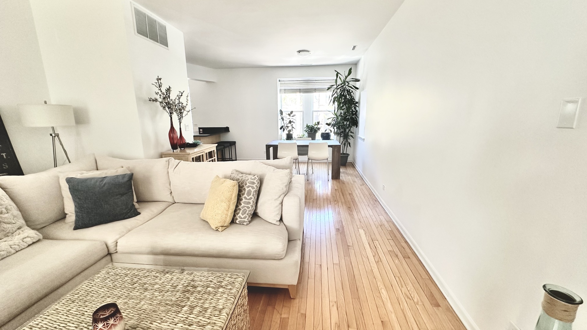 3516 N Sheffield Avenue Unit: 1FS