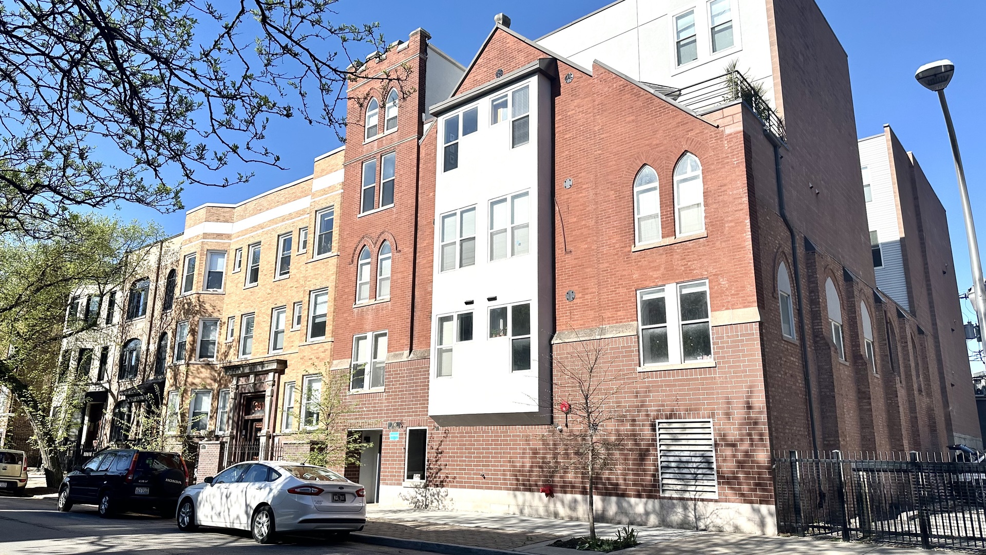 3516 N Sheffield Avenue Unit: 1FS