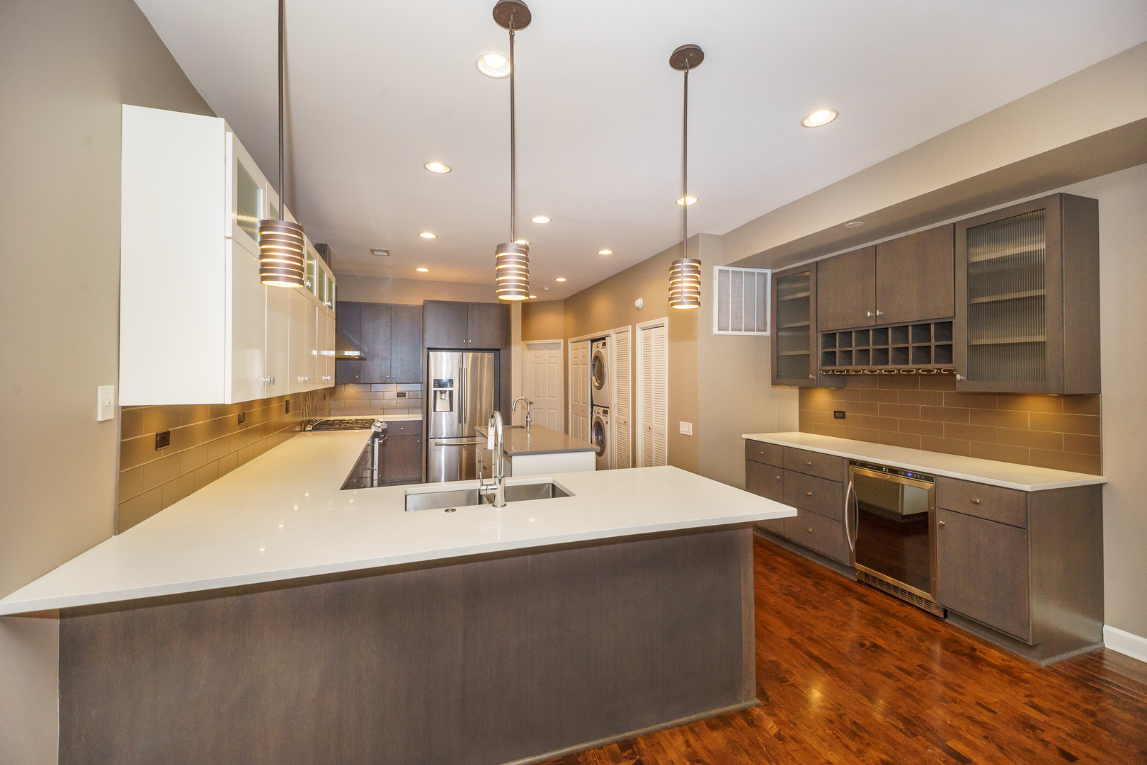 353 W Chicago Avenue Unit: 3E