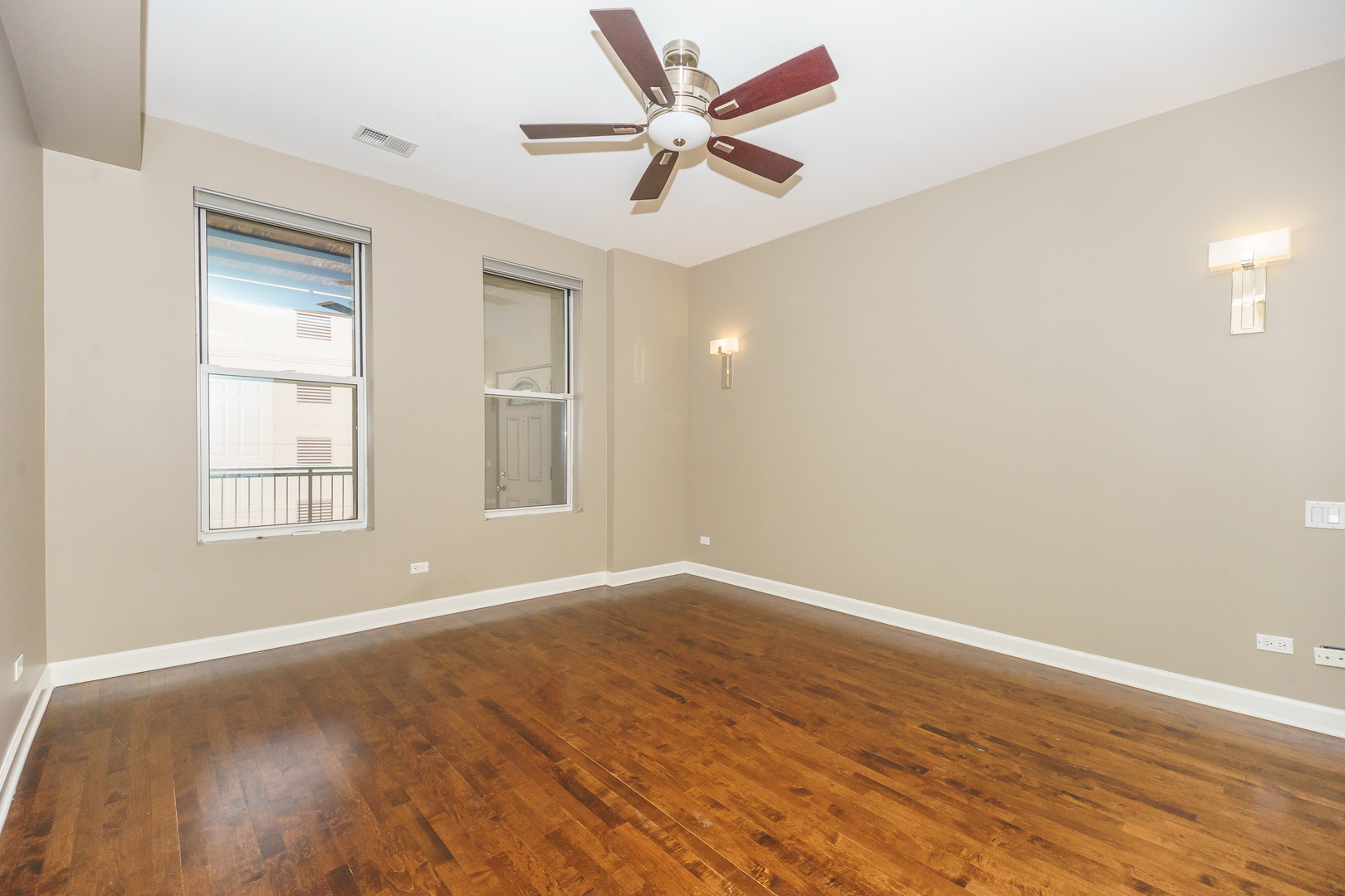 353 W Chicago Avenue Unit: 3E