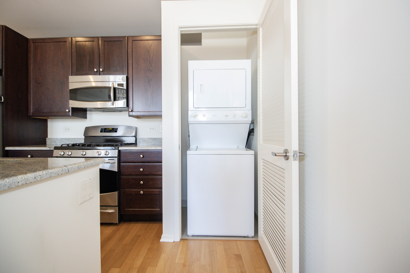 310 S Michigan Avenue Unit: 2111