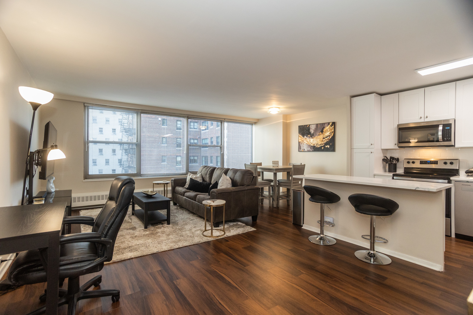 3900 N Lake Shore Drive Unit: 7G