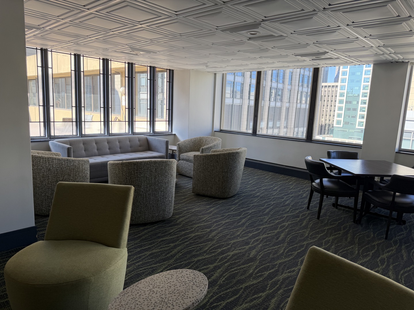 233 E Erie Street Unit: 2009