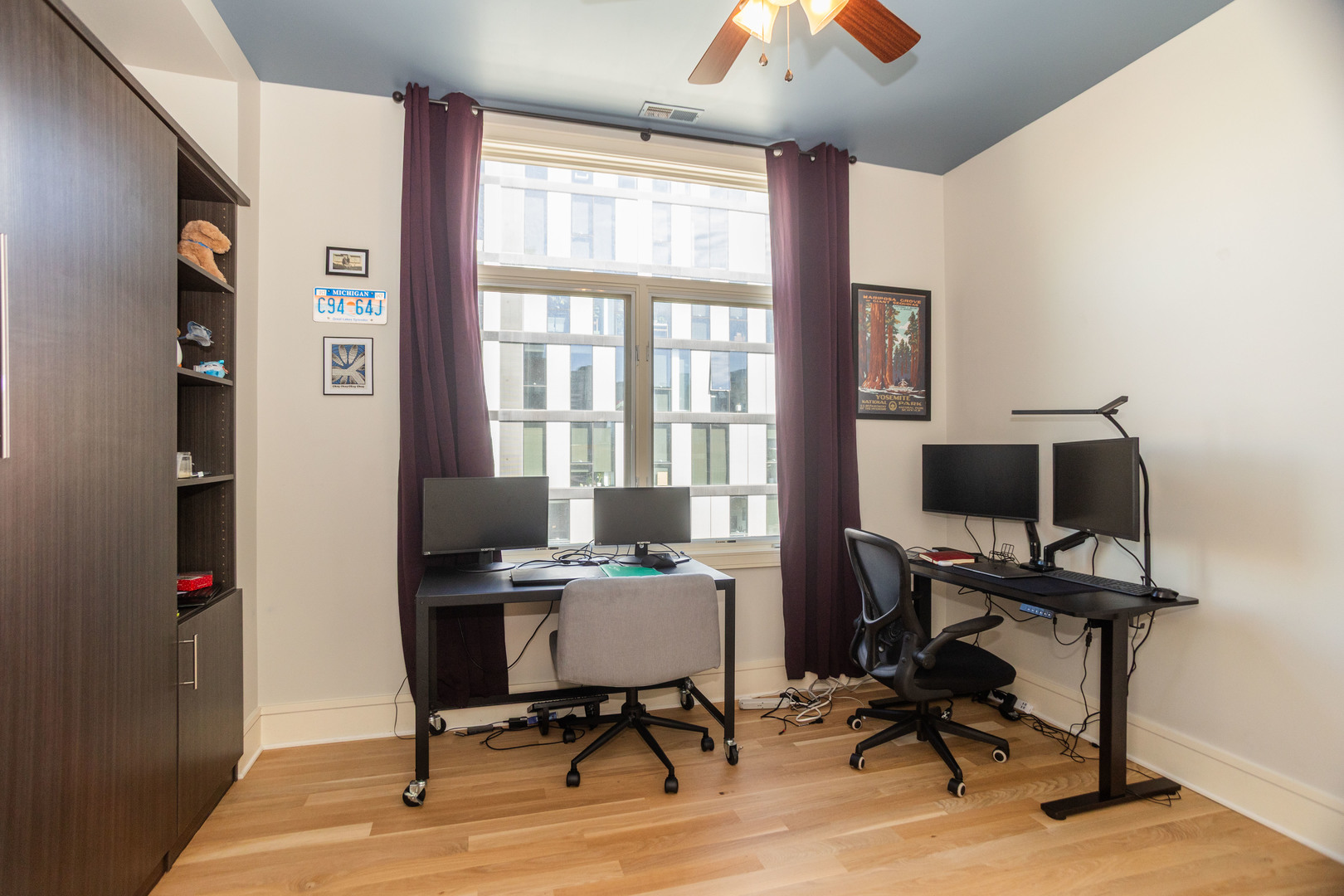 711 W GRAND Avenue Unit: 402