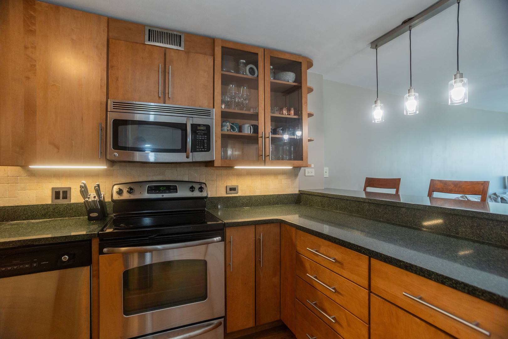 2020 N Lincoln Park West Unit: 11C