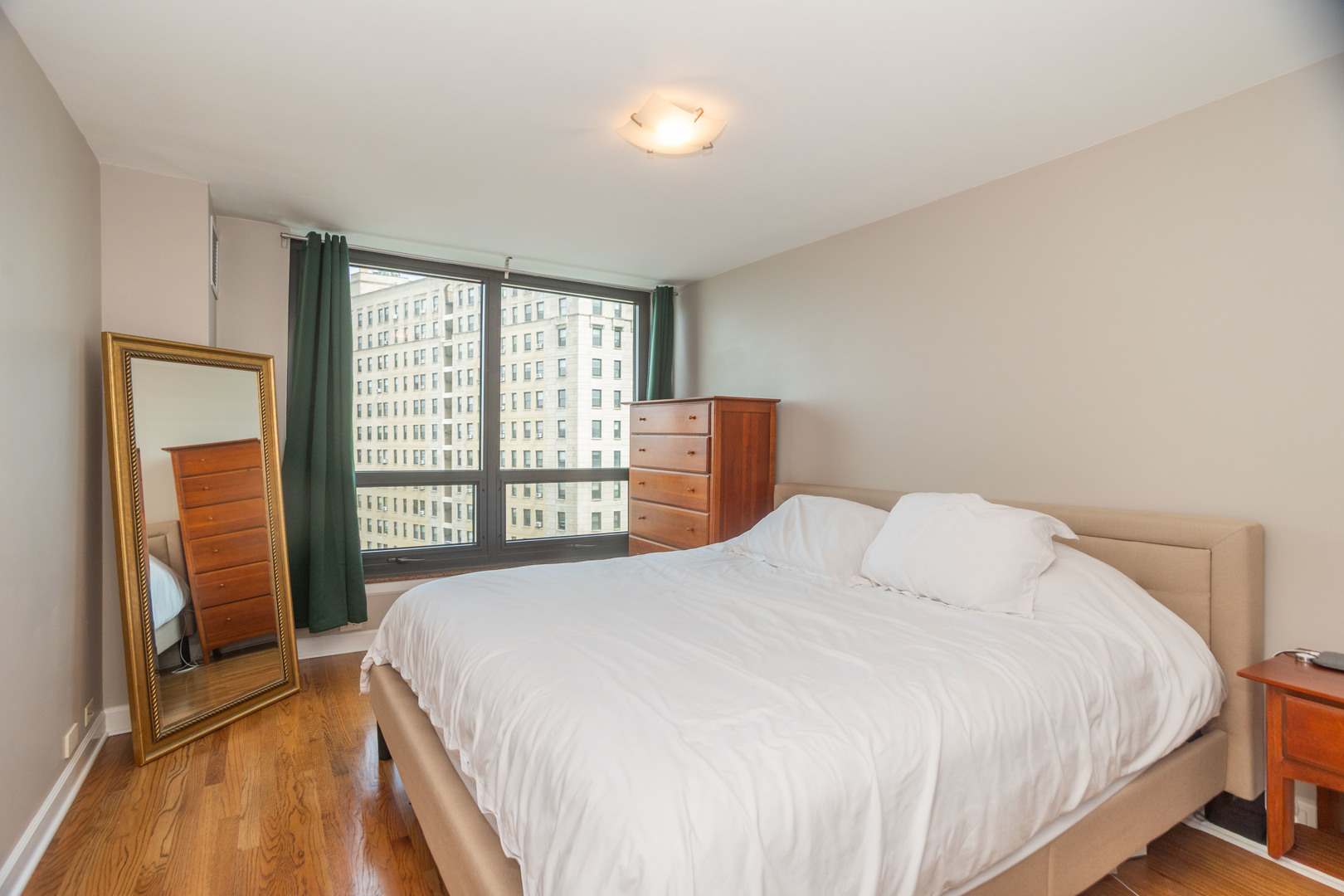 2020 N Lincoln Park West Unit: 11C
