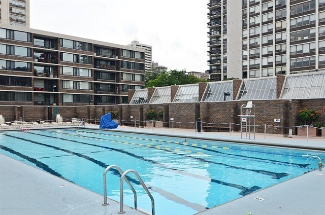 1355 N Sandburg Terrace Unit: 2206D