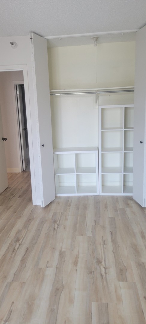 10 E Ontario Street Unit: 2012