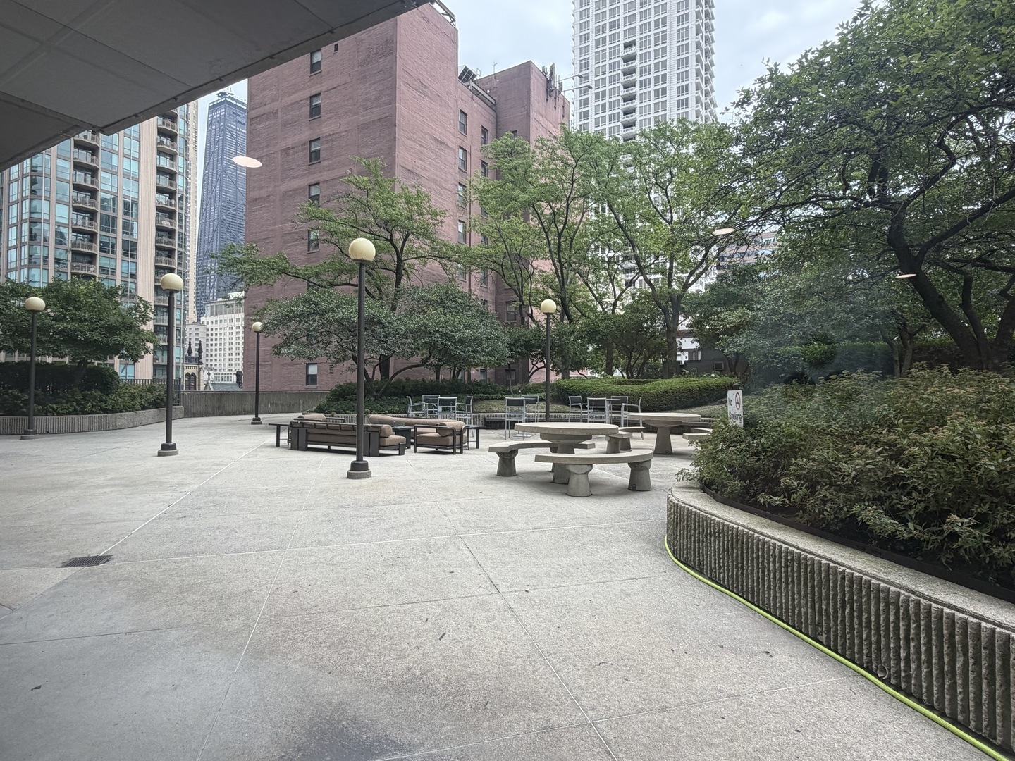10 E Ontario Street Unit: 2012